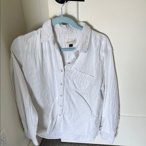 Universal Thread Cream Button-Up Blouse